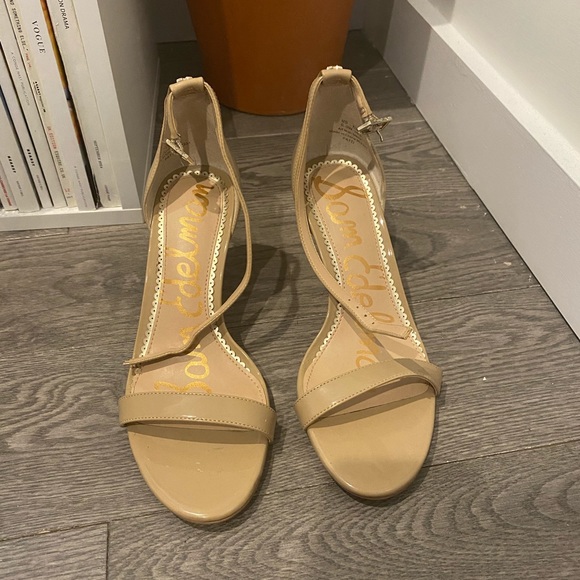 Sam Edelman Tan Pump - Picture 3 of 3